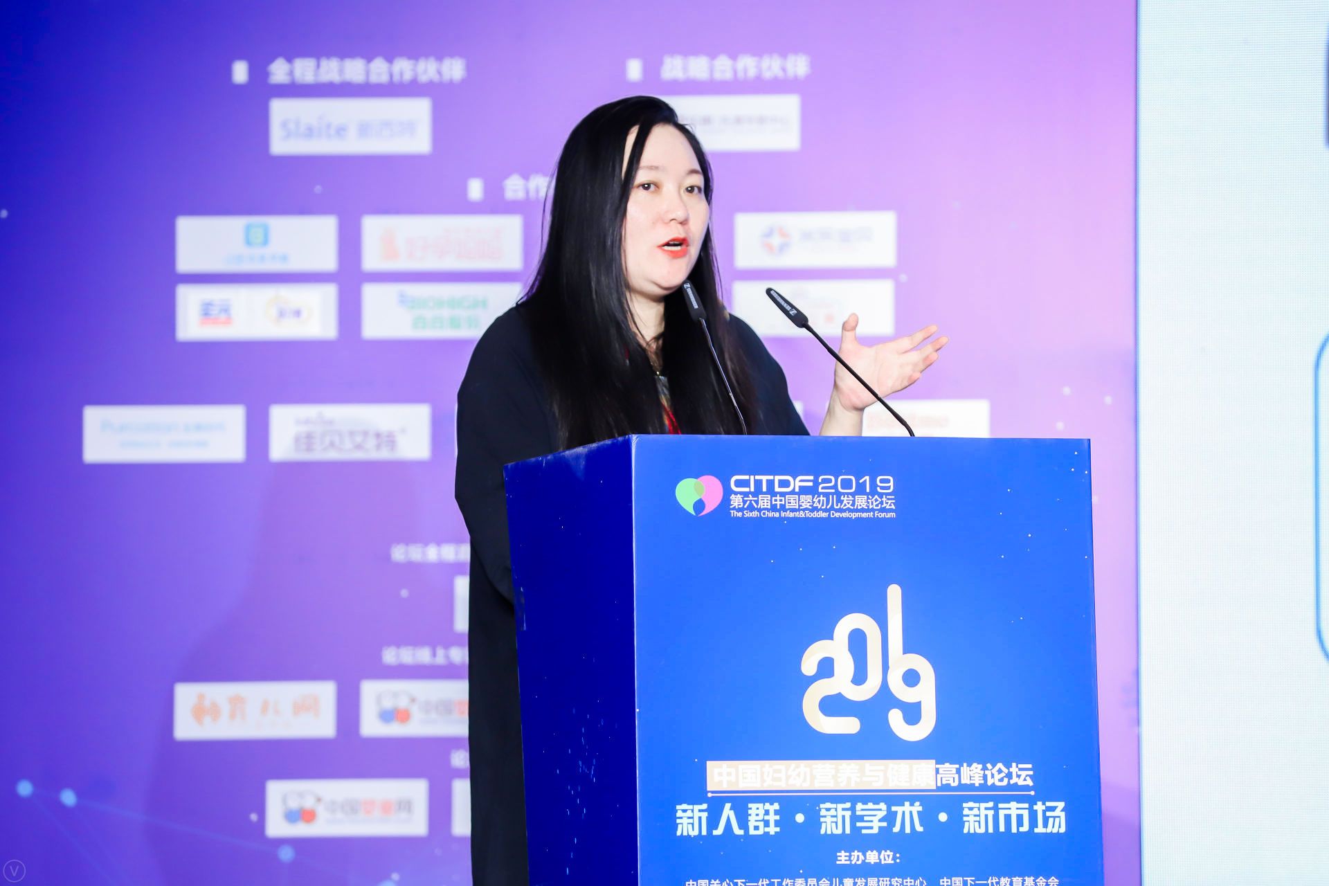 徐美虹2.JPG